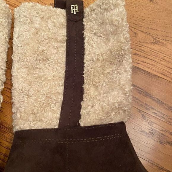 TOMMY hilfiger‎ woman’s suede boots
brown size 6 perfect condition - Picture 4 of 7